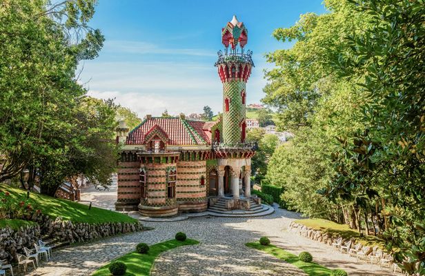 Guided tour of Comillas, Gaudí's Capricho and Santillana del Mar