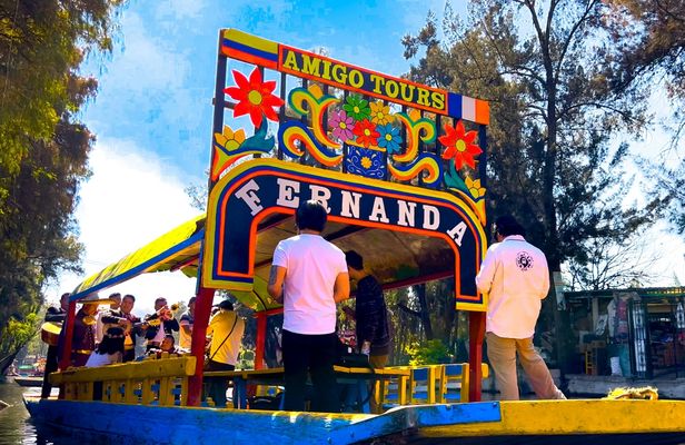 Xochimilco, Coyoacán and Frida Kahlo Guided Tour