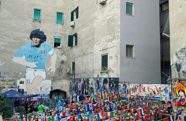 Naples Spanish Neighborhoods and Underground Tour