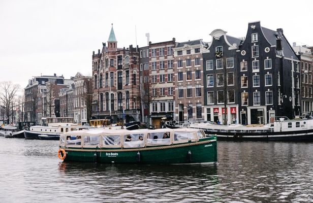1 Hour-Long Amsterdam Canal Cruise