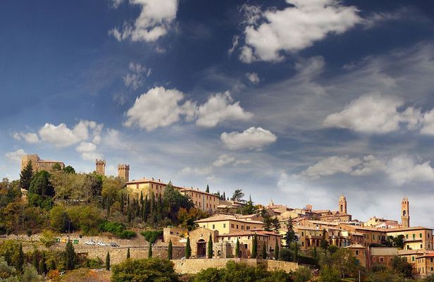 Wine Tasting Small Group Tour with Lunch in Brunello