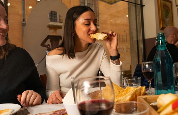Modena traditional food tour
