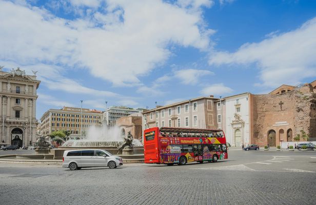 Rome Sightseeing with Hop-On Hop-Off Tour from Civitavecchia