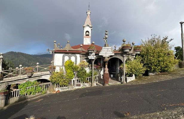 Wine tasting, mountains and coastal villages 4x4 tour in Madeira