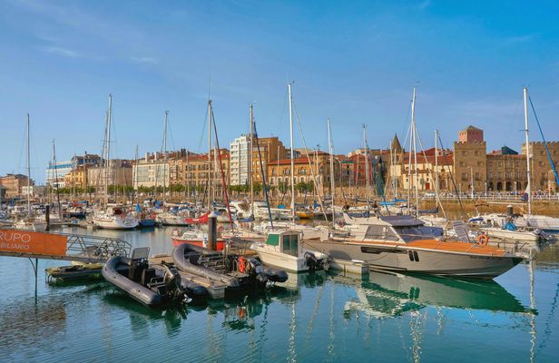 Guided tour to Gijon from Oviedo