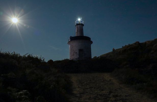 Stargazing on Cies Islands by Sailingboat