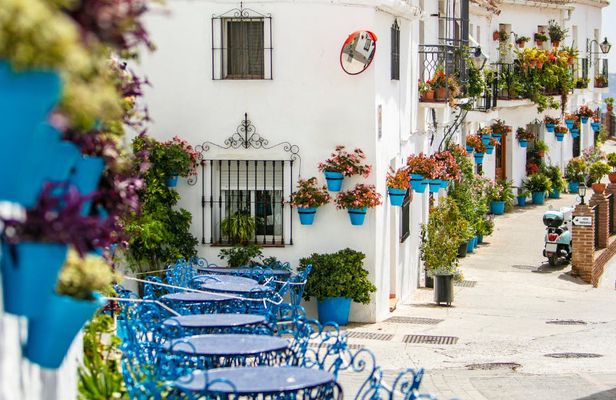 Guided walking tour of Mijas