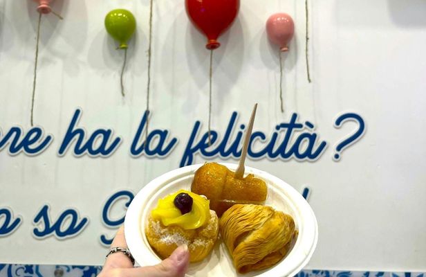 Naples street food experience in the historic center