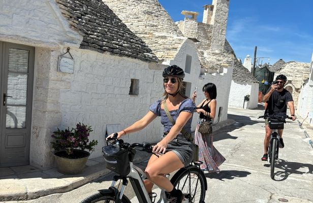E-Bike Alberobello Guided Tour with Food and Wine Tasting