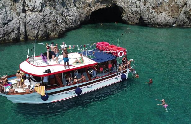 Blue Grotto Boat Cruise
