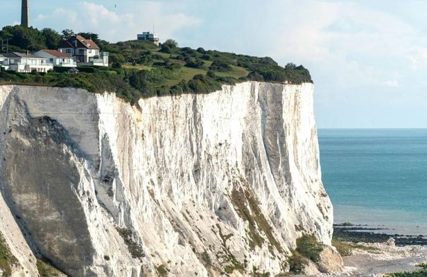 Canterbury, Dover Castle and White Cliffs Guided Day tour from London