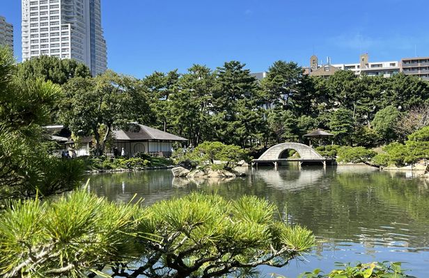 2-hour private morning tour of Hiroshima city highlights