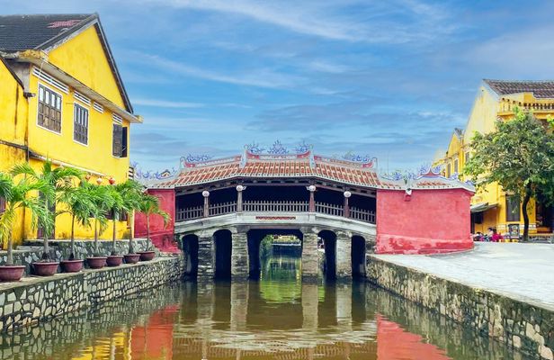 Full-day tour from Hue - Hoi An ancient town and Marble Mountains