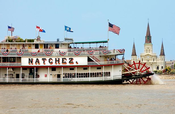Steamboat Natchez Sunday Jazz Brunch Cruise in New Orleans