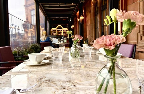 Magic of London tour with champagne afternoon tea