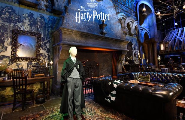 Guided Warner Bros. Studio Tour London – The Making of Harry Potter