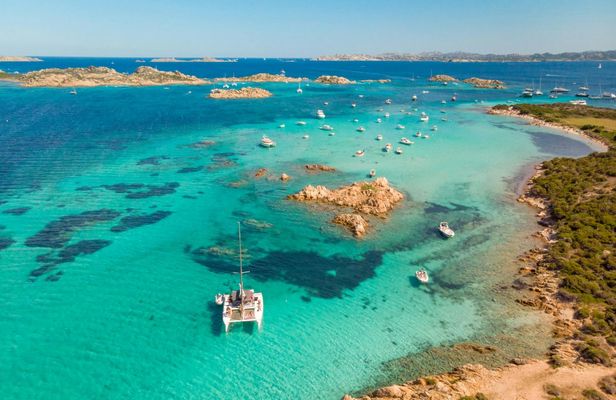 Catamaran tour in La Maddalena archipelago with lunch