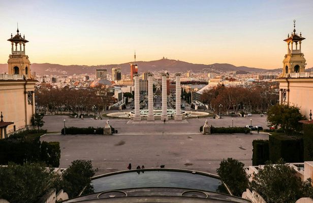 Barcelona 1-Day Guided Tour with Skip-the-Line Tickets and Transfers