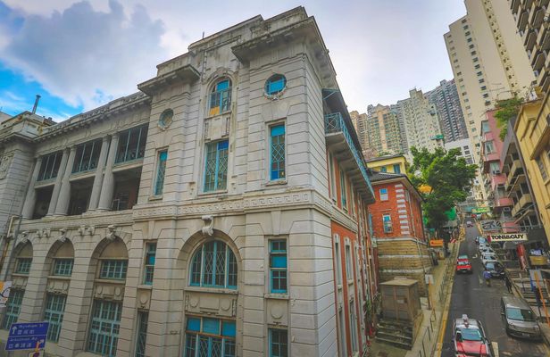 Guided tour of Hong Kong's heritage with tram ride and food tasting