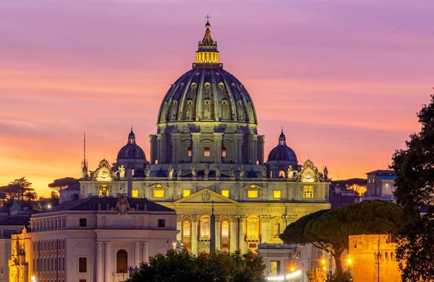 Evening Tour of Vatican Museums and Sistine Chapel
