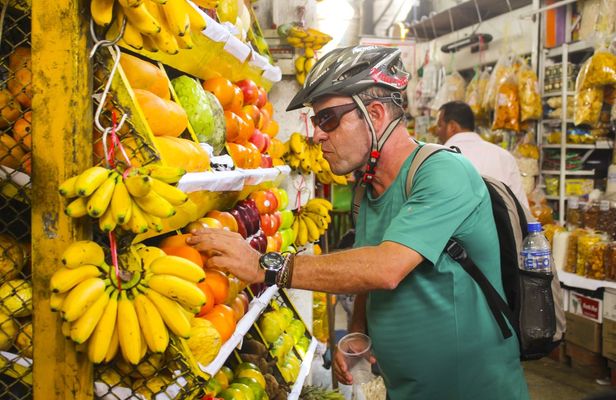 Surquillo market experience and Peruvian cooking class in Lima