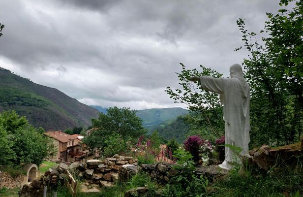 Pilgrimage day to the Monastery of Santo Toribio de Liébana from Santander