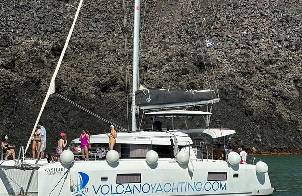 Half-Day Santorini Cruise with Lunch