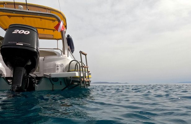 Heraklion Guided Boat Tour with Snorkelling in the Mediterranean Sea