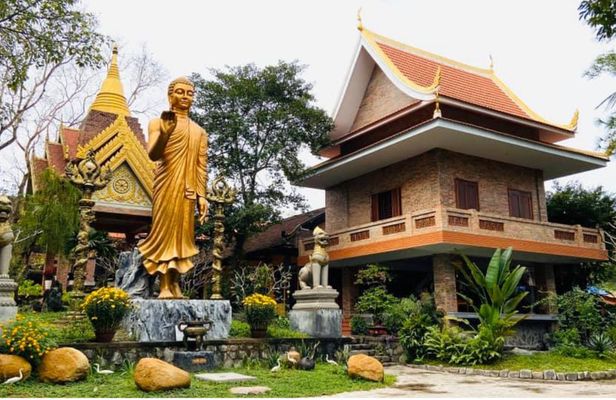 Hue city sightseeing and food tour by motorbike