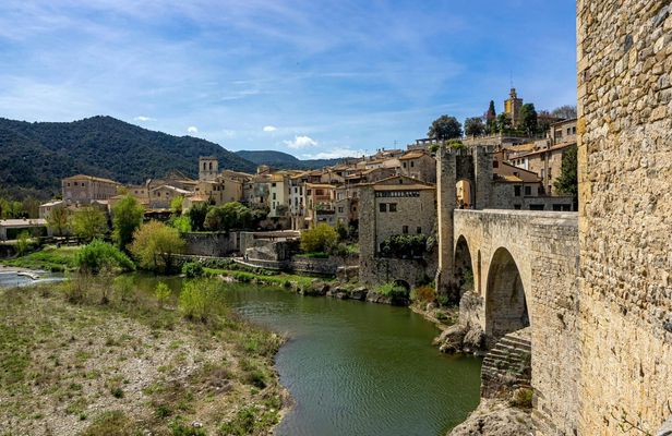 Day trip to the medieval villages of Garrotxa from Barcelona