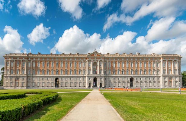 Reggia di Caserta guided tour from Naples