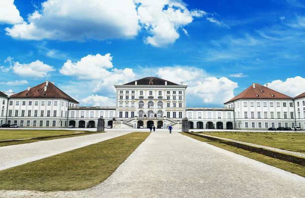 Guided tour of Nymphenburg Palace and Carriage Museum