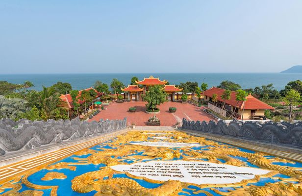 Guided tour of Phu Quoc Island with visit to a local distillery