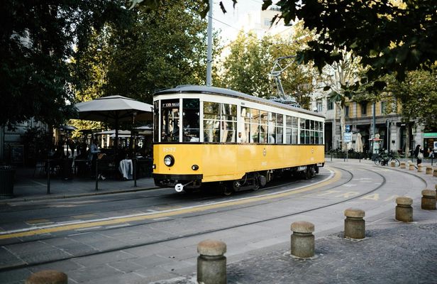 Guided gastronomic and cultural tour through Milan