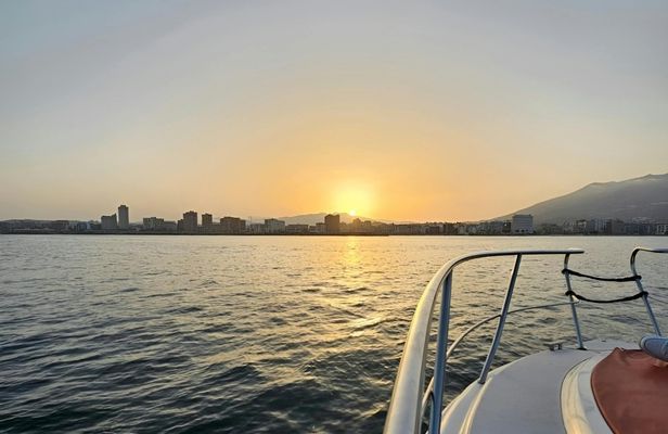 Sunset boat tour with complimentary drink in Fuengirola