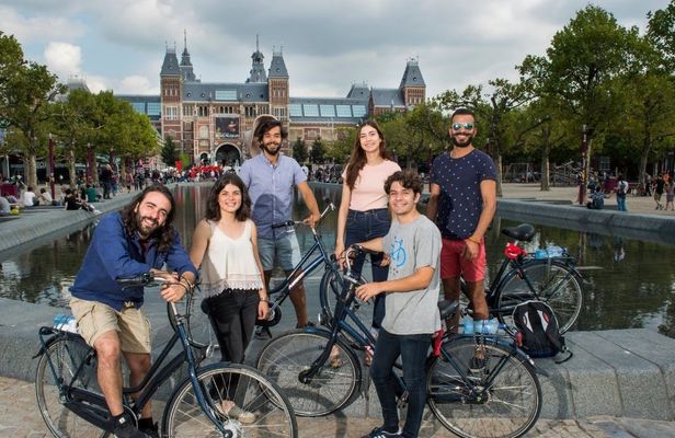 Guided e-bike tour in Amsterdam with iconic sights and hidden gems