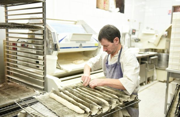 Food Tour in Belleville Neighborhood