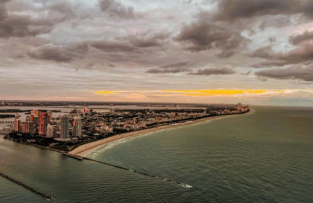 Miami private sunset airplane tour with champagne