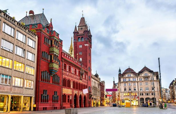 Explore Basel in 1 hour with a local