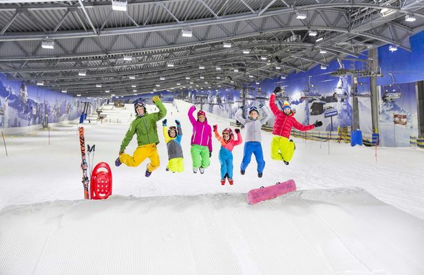 Year-round ski and snowboard experience in Alpenpark Neuss