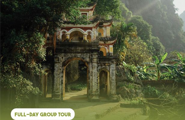 The countryside of Tam Coc and Hoa Lu plus a boat ride guided tour from Ha Noi