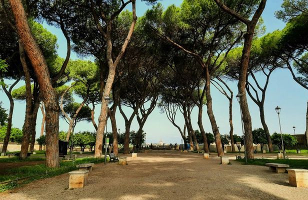 Aventine hill and Orange Garden guided walking tour