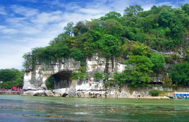 Guilin essence full day private tour with Yaoshan Mountain