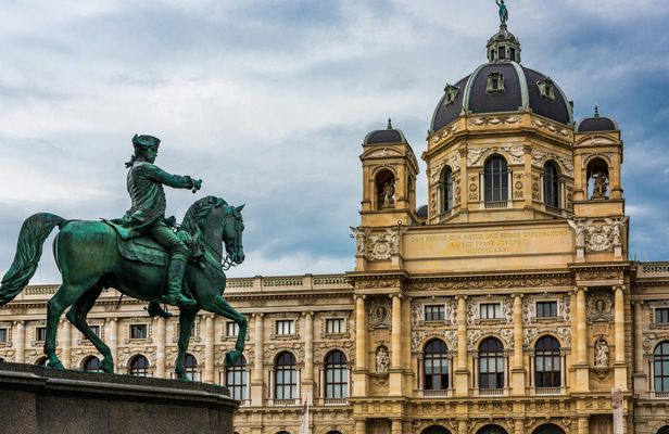 Vienna History Private Walking Tour with a Local Expert