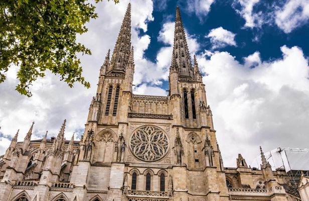 Discover Bordeaux in 60 Minutes with a Local