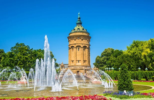 1-hour tour of Mannheim highlights with a local
