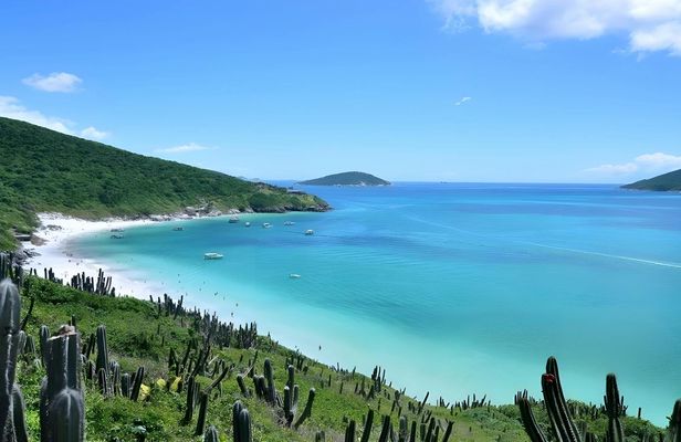 Arraial do Cabo full-day tour from Rio with boat trip and buffet lunch