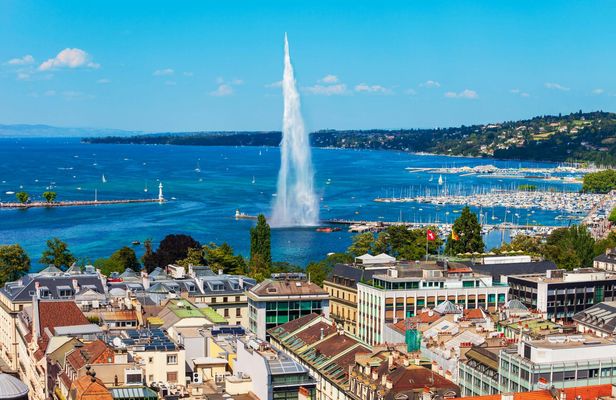 Explore Geneva in 1 hour with a local