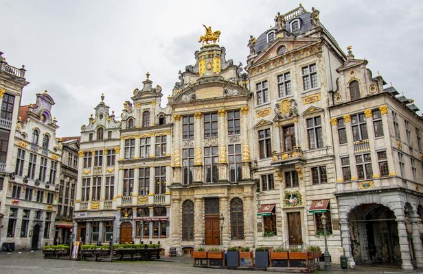 Explore Brussels in 1 hour with a local