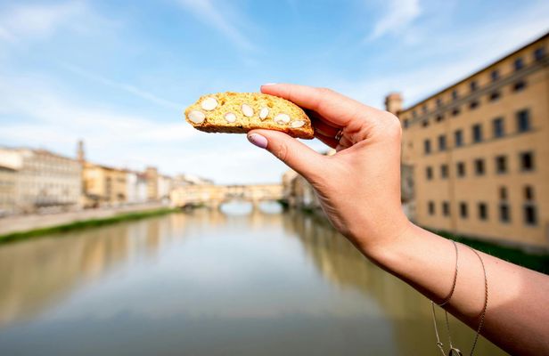 Guided gastronomic and cultural tour through Florence